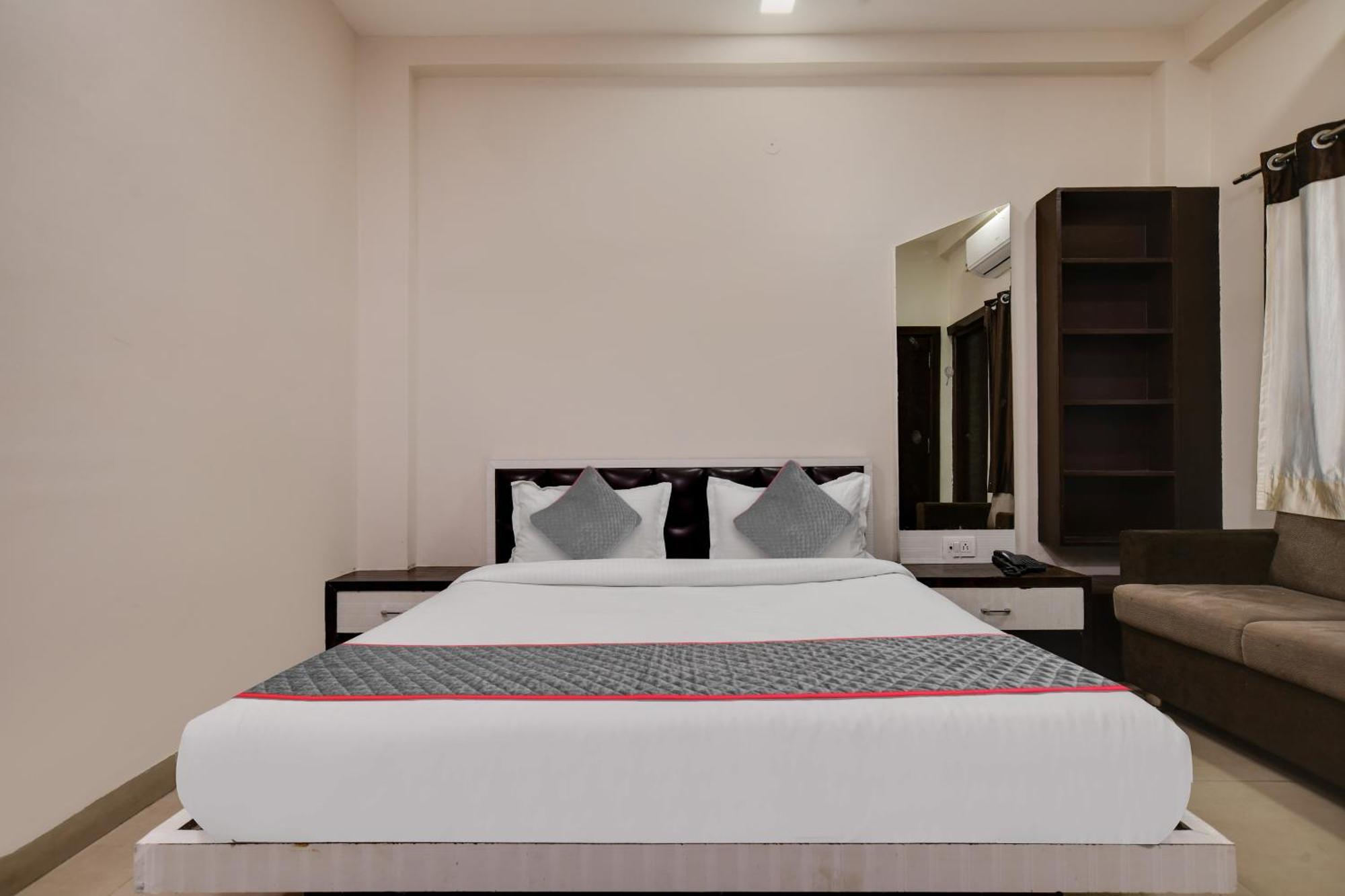 Townhouse Prime Stay Indore Exteriör bild