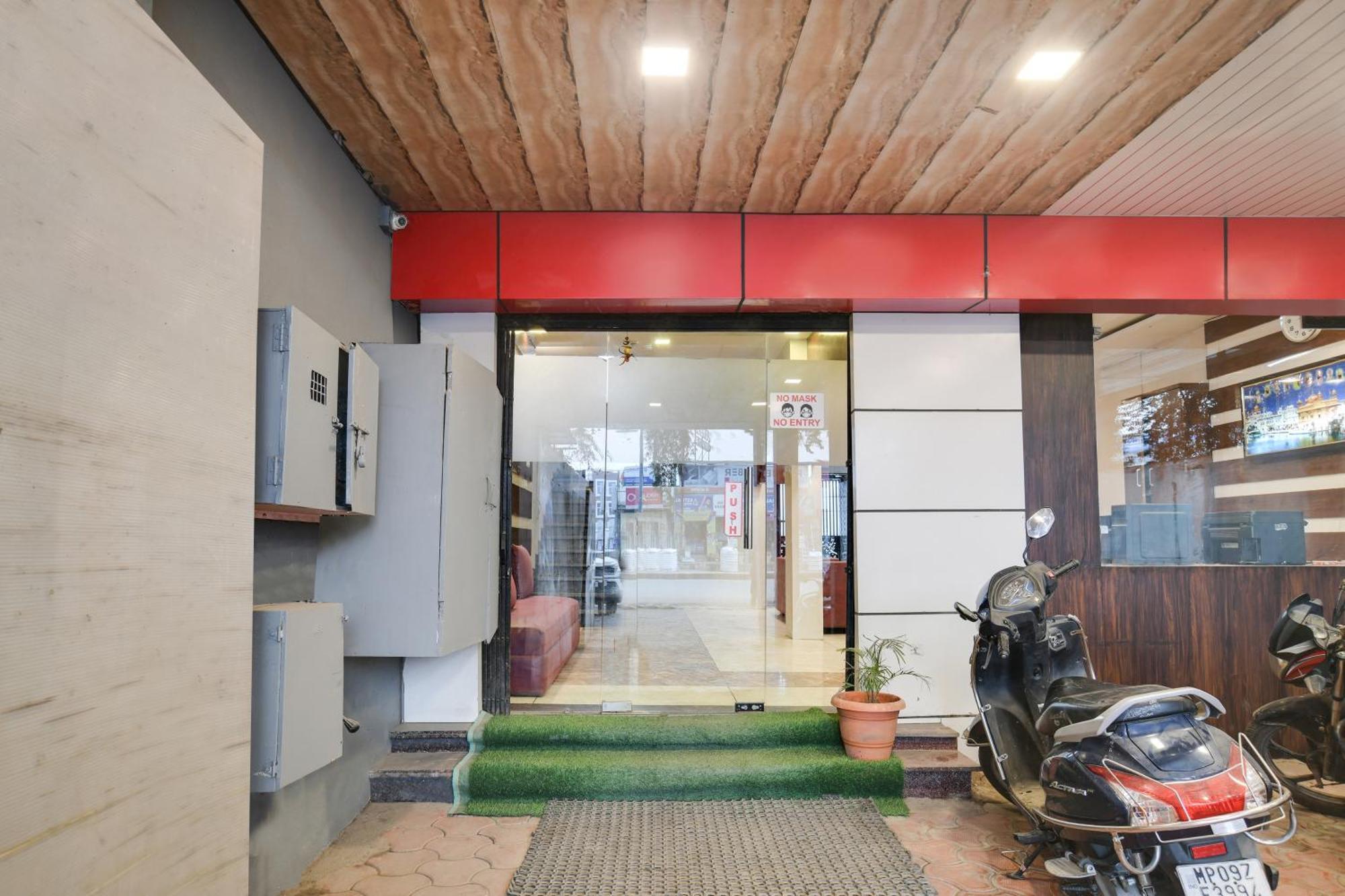 Townhouse Prime Stay Indore Exteriör bild
