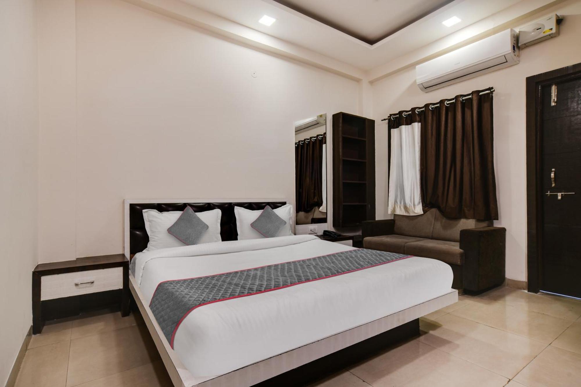 Townhouse Prime Stay Indore Exteriör bild