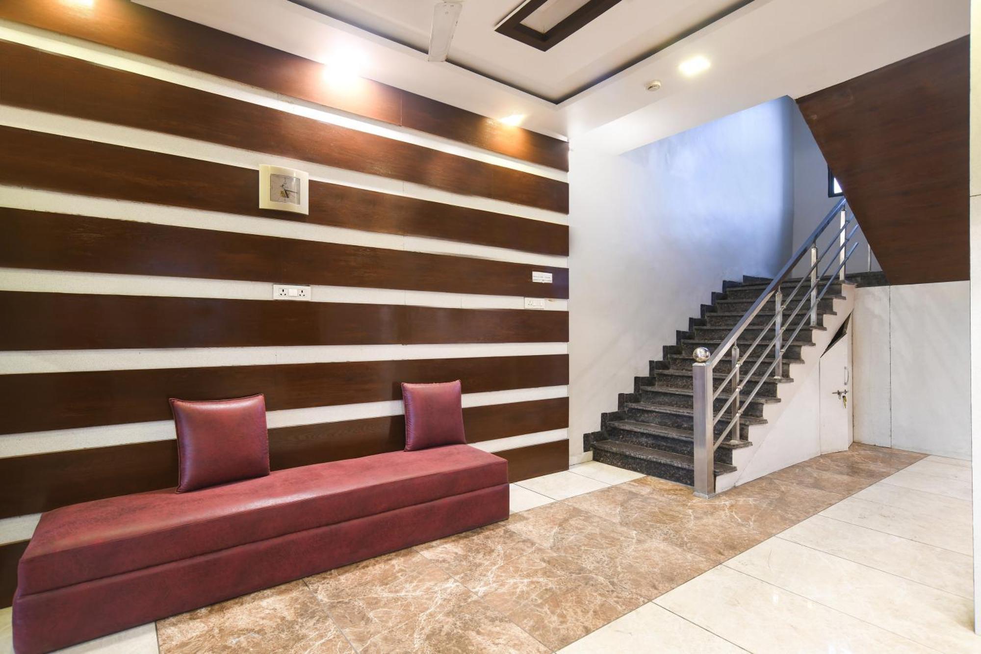 Townhouse Prime Stay Indore Exteriör bild