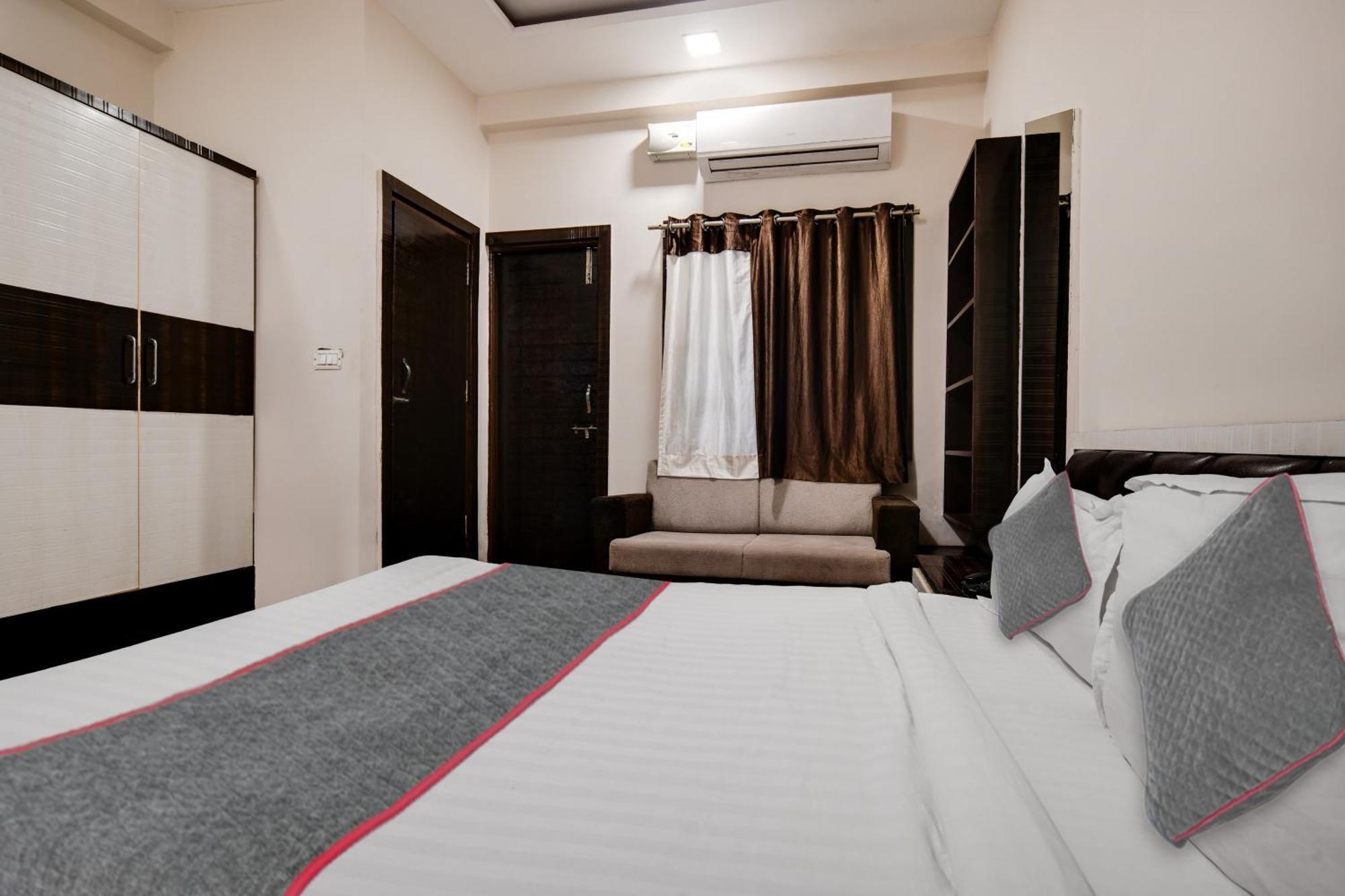 Townhouse Prime Stay Indore Exteriör bild